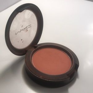 MAC Blush in ‘Melba’